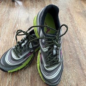 Mizuno Women’s shoes size 7.5